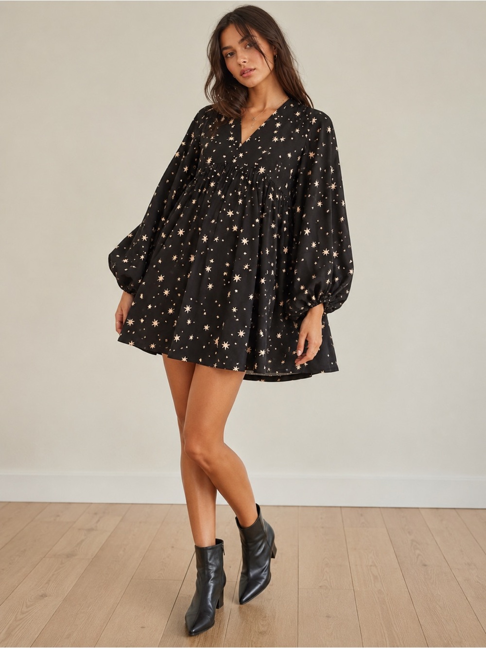 By Timo Black Star-Print V-Neck Women’s Dress Sz M NWT